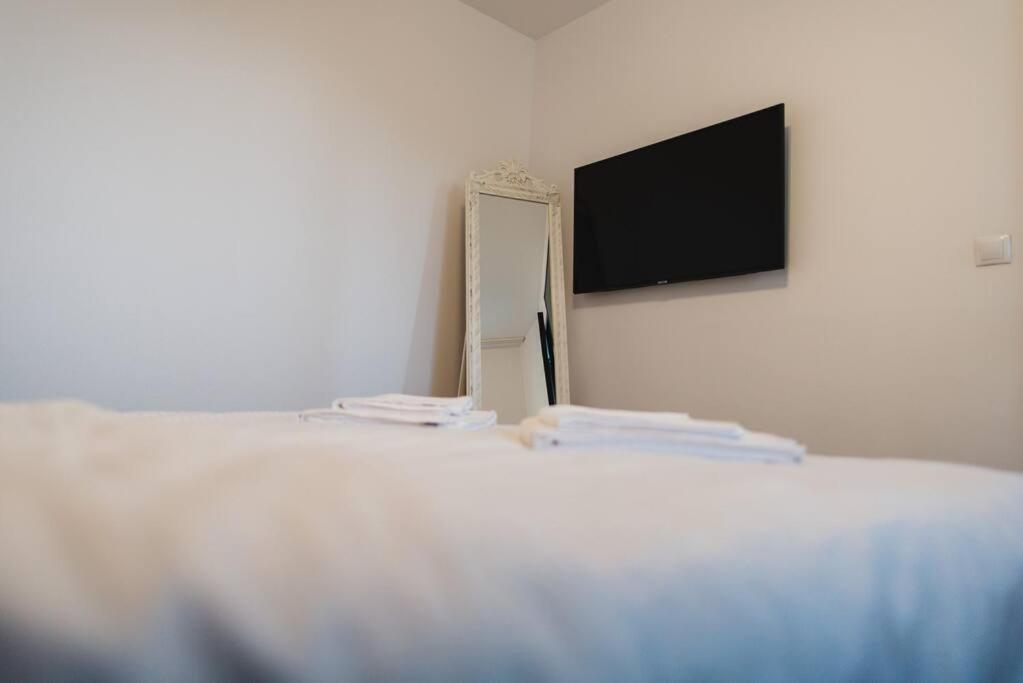 2 Bedroom Apt Park Belvedere Hermannstadt Exterior foto